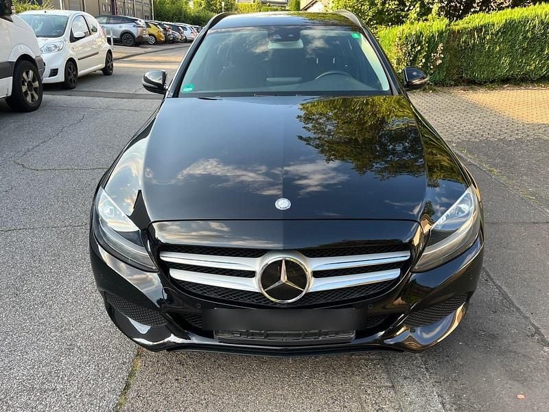 Schwarz Gebraucht 2016 Mercedes C220 Kombi | 12.500 € (Guter Preis) - Bild 1/4