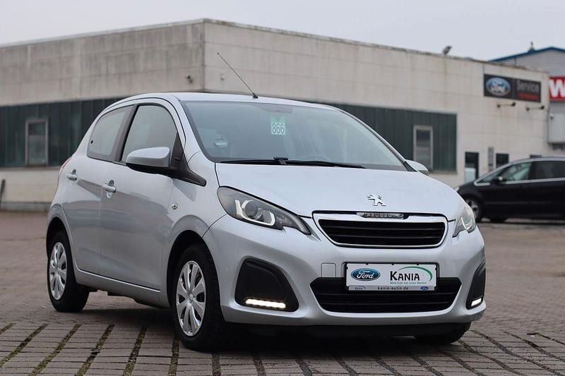 Grau Gebraucht 2019 Peugeot 108 Active Limousine | 5.745 € (Guter Preis) - Bild 1/4