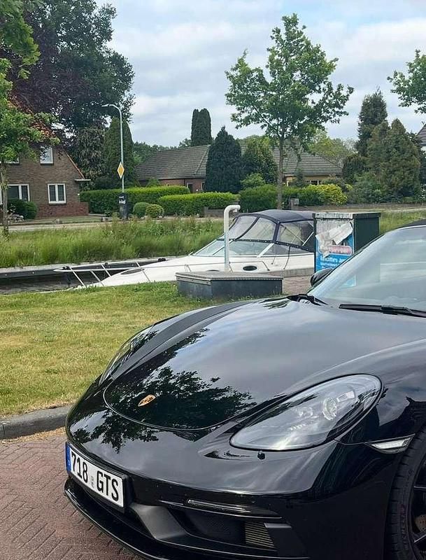 Second-hand Porsche 718 366 CP (269 kW) 2018 Negru Cabrio