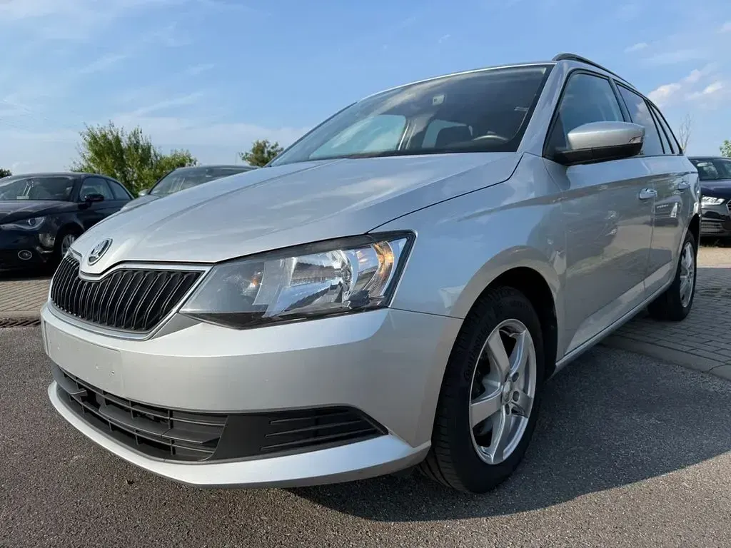 Gebraucht Skoda Fabia 110 PS (80 kW) 2016 Silber Limousine