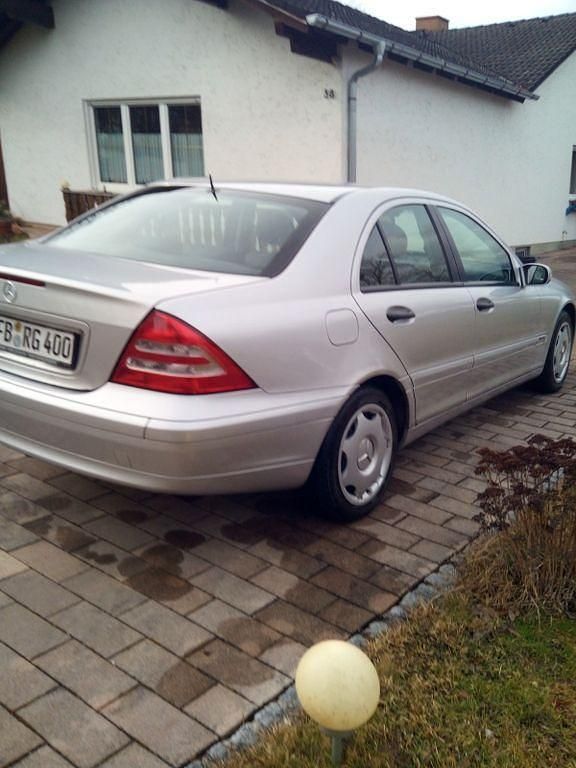 Gebraucht Mercedes C270 170 PS (125 kW) 2002 Silber Limousine