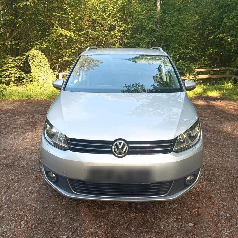 Silber Gebraucht 2014 VW Touran Cup Van / Kleinbus | 9.500 € (Fairer Preis) - Bild 1/4