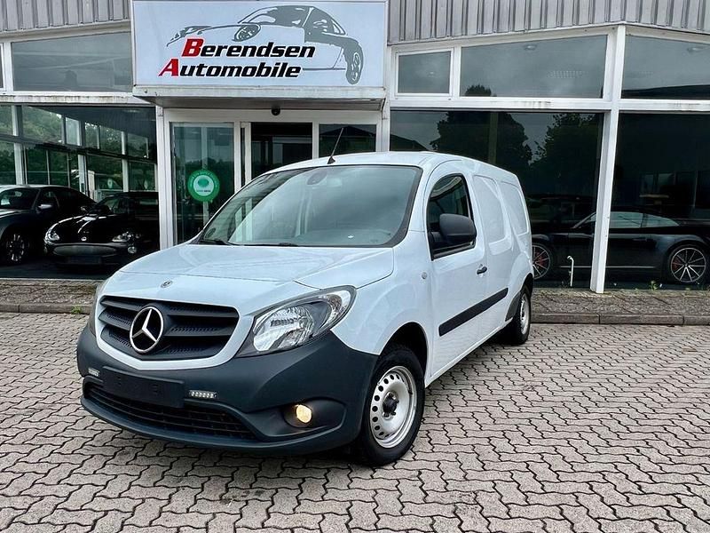 Weiß Gebraucht 2021 Mercedes Citan 109 Van / Kleinbus | 14.900 € (Fairer Preis) - Bild 1/4