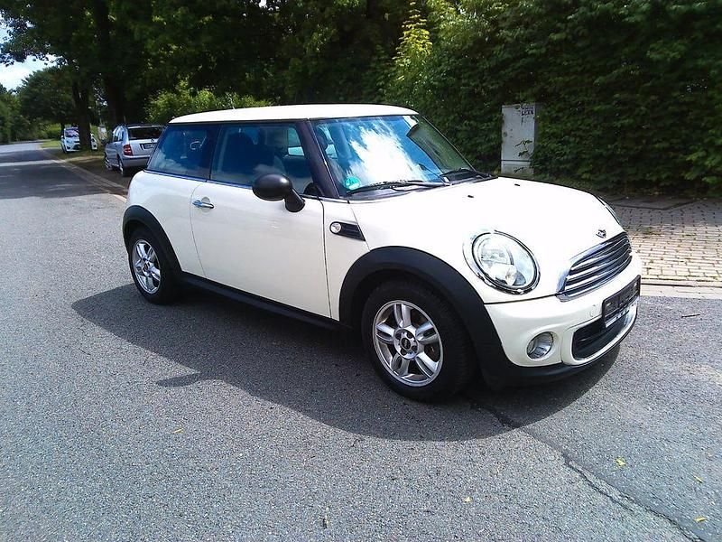 Weiß Gebraucht 2011 Mini ONE Kleinwagen | 5.499 € (Fairer Preis) - Bild 1/4