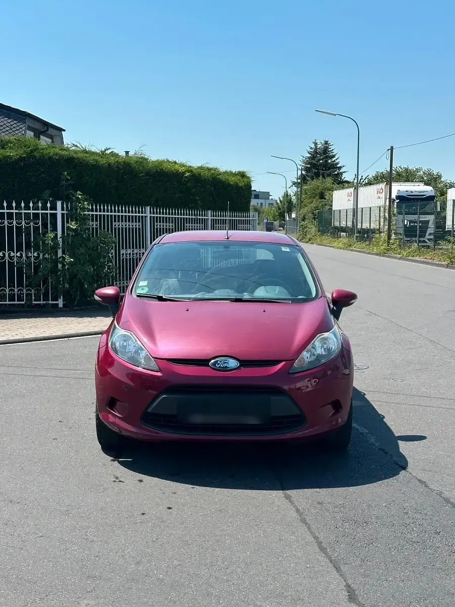 Gebraucht Ford Fiesta 82 PS (60 kW) 2010 Rot Kleinwagen