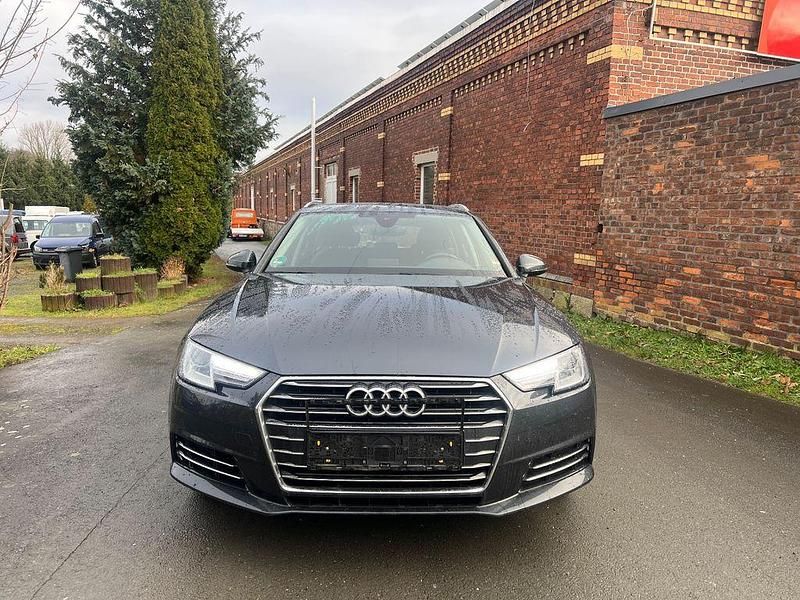 Gebraucht Audi A4 Design 150 PS (110 kW) 2016 Grau Kombi