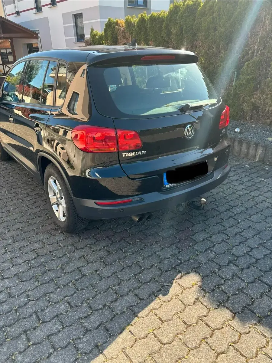 Gebraucht VW Tiguan 122 PS (89 kW) 2014 Schwarz SUV