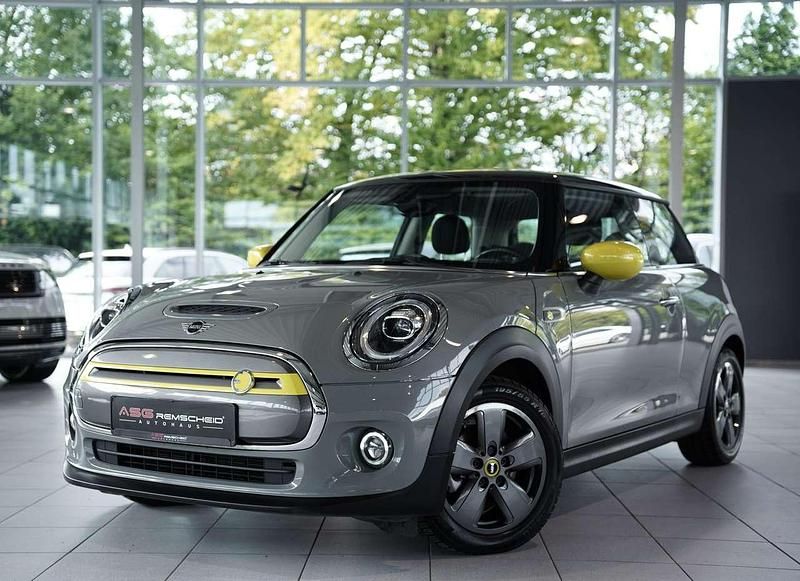 Grau Gebraucht 2021 Mini Cooper SE Kleinwagen | 16.900 € (Fairer Preis) - Bild 1/3