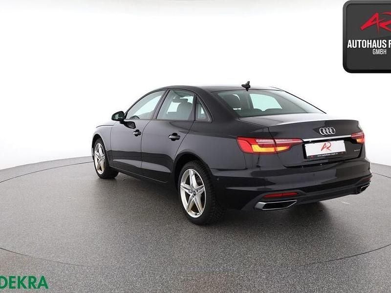 Gebraucht Audi A4 Ambiente 204 PS (150 kW) 2022 Mythosschwarz Limousine