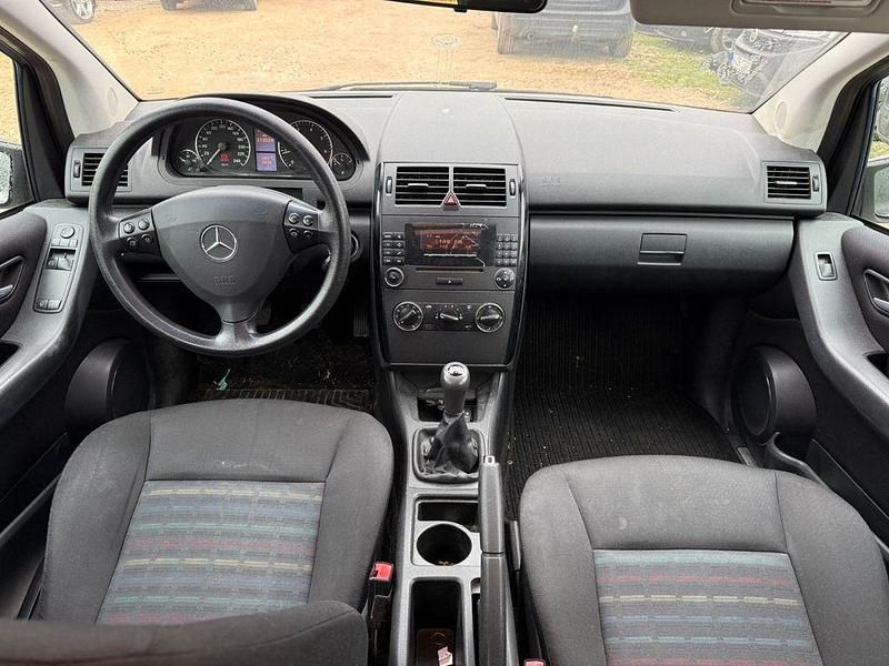 Gebraucht Mercedes A150 Classic 95 PS (69 kW) 2006 Silber Limousine