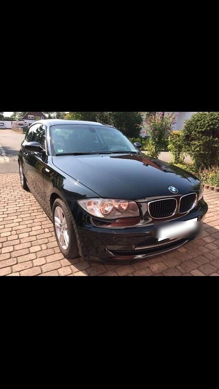 Schwarz Gebraucht 2008 BMW 116 Kleinwagen | 3.555 € - Bild 1/4