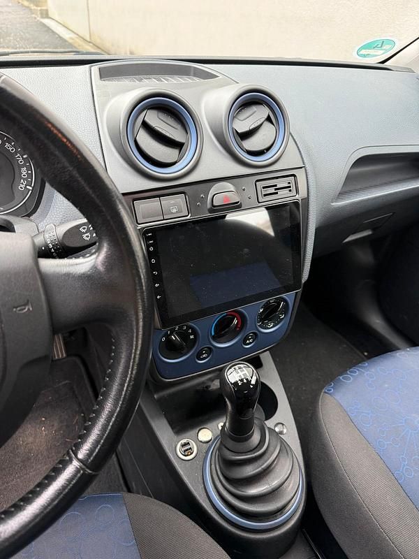 Gebraucht Ford Fiesta 95 PS (69 kW) 2008 Schwarz Kleinwagen