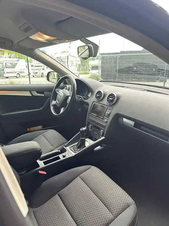 Używany Audi A3 Ambiente 105 KM (77 kW) 2011 Czarny Hatchback
