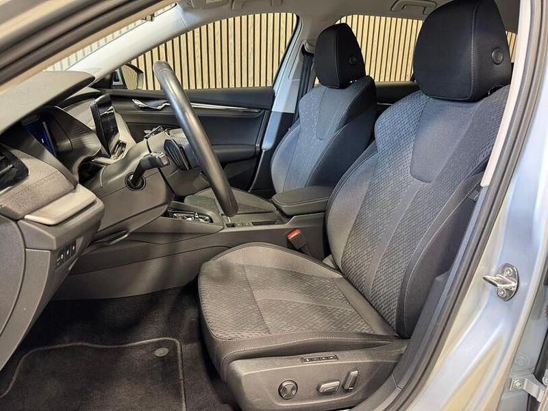 Gebraucht Skoda Octavia Style 150 PS (110 kW) 2022 Brilliantsilber metallic Kombi