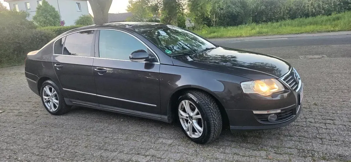 Gebraucht VW Passat 140 PS (102 kW) 2007 Andere farben Limousine