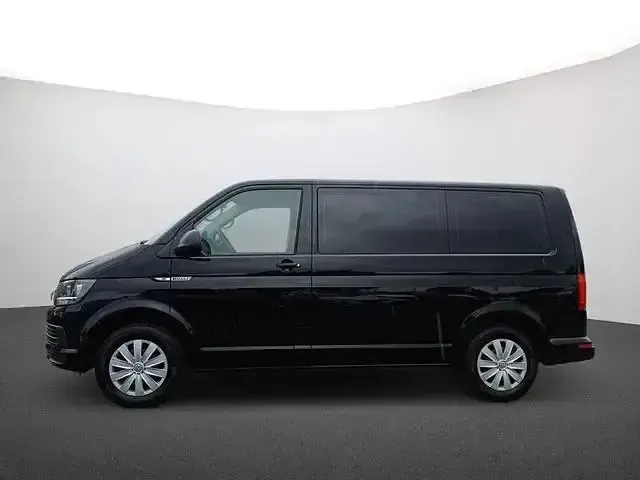 Gebraucht VW Multivan Trendline 150 PS (110 kW) 2018 Schwarz Van / Kleinbus