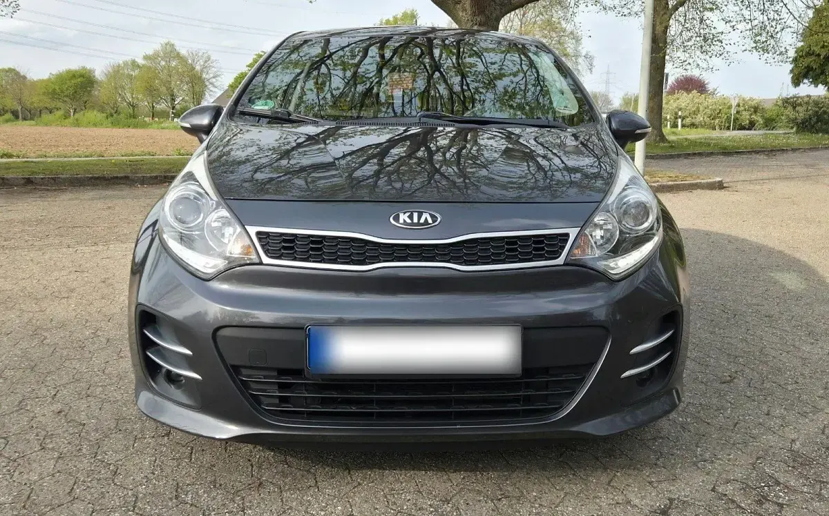 Gebraucht Kia Rio 84 PS (61 kW) 2016 Grau Kleinwagen