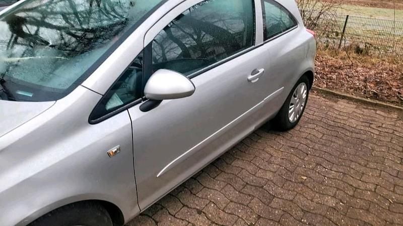 Gebraucht Opel Corsa 90 PS (66 kW) 2007 Silber Kleinwagen