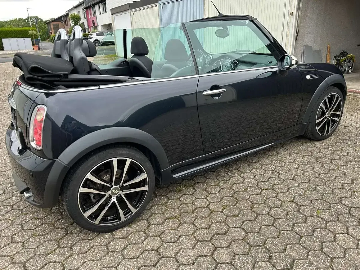 Gebraucht Mini One Cabriolet 90 PS (66 kW) 2007 Astro black metallic Cabrio
