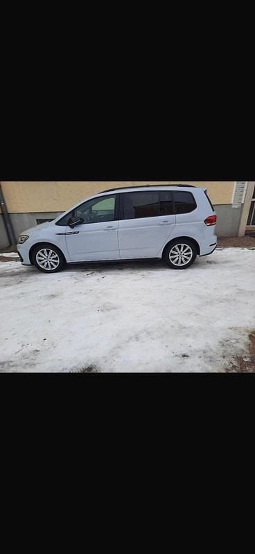 Gebraucht VW Touran Highline 190 PS (139 kW) 2018 Weiß Van / Kleinbus