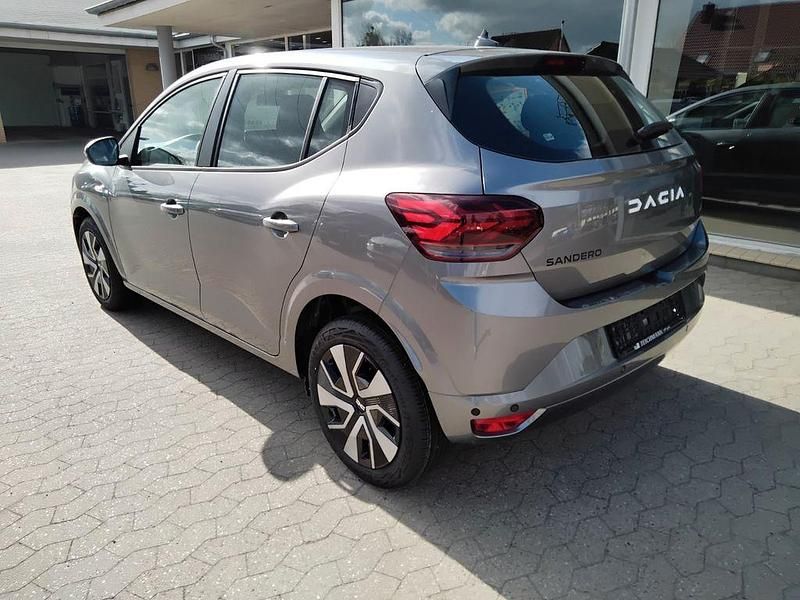 Gebraucht Dacia Sandero Expression 101 PS (74 kW) 2025 Grau Limousine