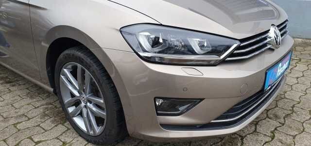 Gebraucht VW Golf Sportsvan Highline 150 PS (110 kW) 2014 Gold metallic Van / Kleinbus