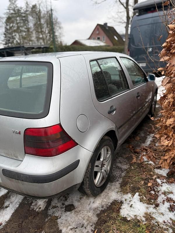 Gebraucht VW Golf IV 101 PS (74 kW) 2001 Silber Kleinwagen