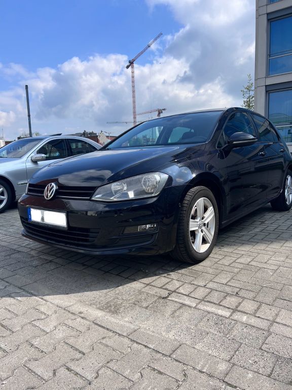 Schwarz Gebraucht 2013 VW Golf VII Comfortline Kombi | 6.790 € (Fairer Preis) - Bild 1/4