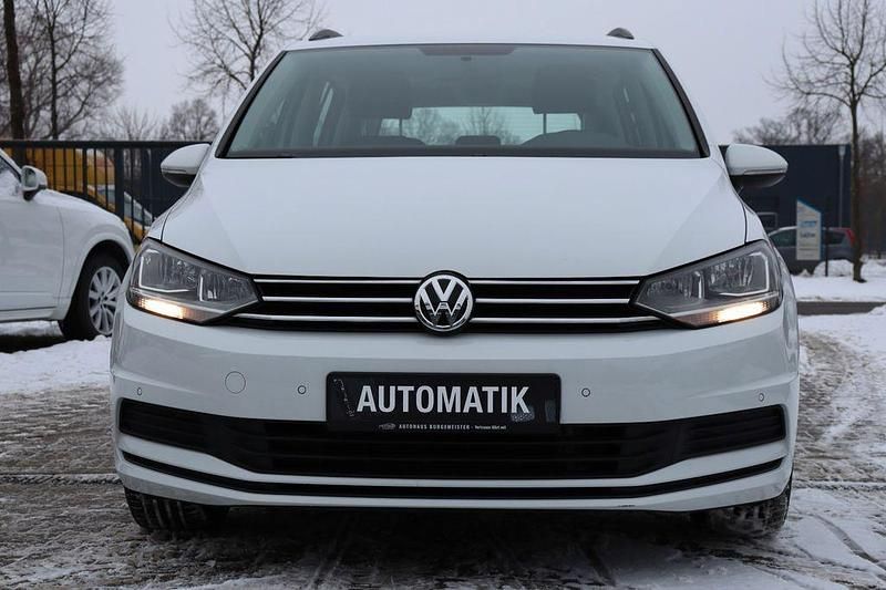 Gebraucht VW Touran 150 PS (110 kW) 2019 Weiß Van / Kleinbus