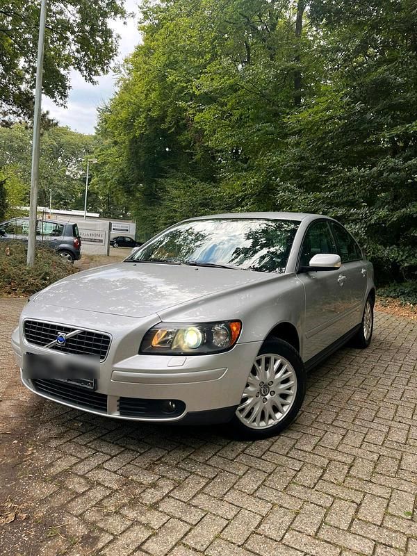 Grau Gebraucht 2005 Volvo S60 Limousine | 2.550 € (Guter Preis) - Bild 1/4