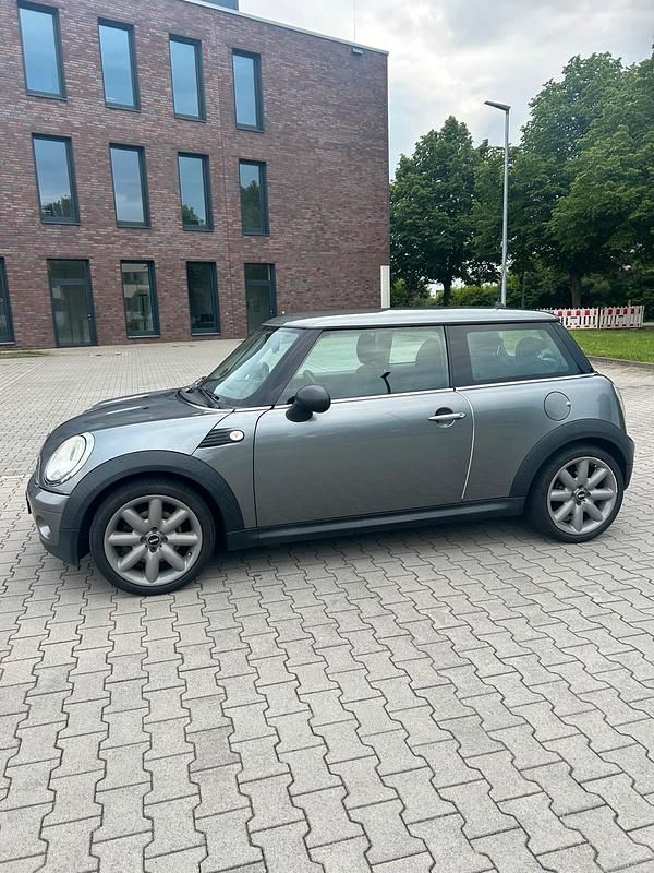 Gebraucht Mini Cooper 75 PS (55 kW) 2010 Grau Kleinwagen