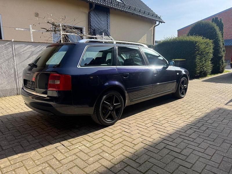 Gebraucht Audi A6 Sport 155 PS (114 kW) 2001 Blau Kombi