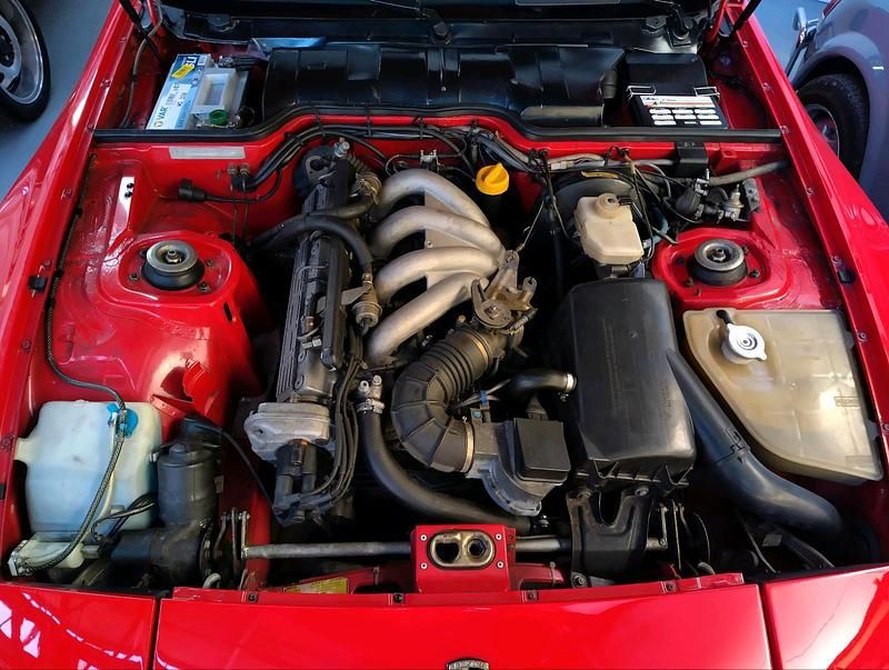 Gebraucht Porsche 944 150 PS (110 kW) 1986 Rot Coupé