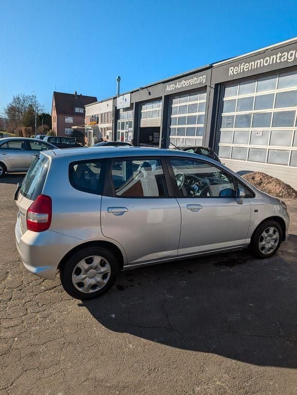 Gebraucht Honda Jazz Cool 77 PS (56 kW) 2007 Silber Kleinwagen
