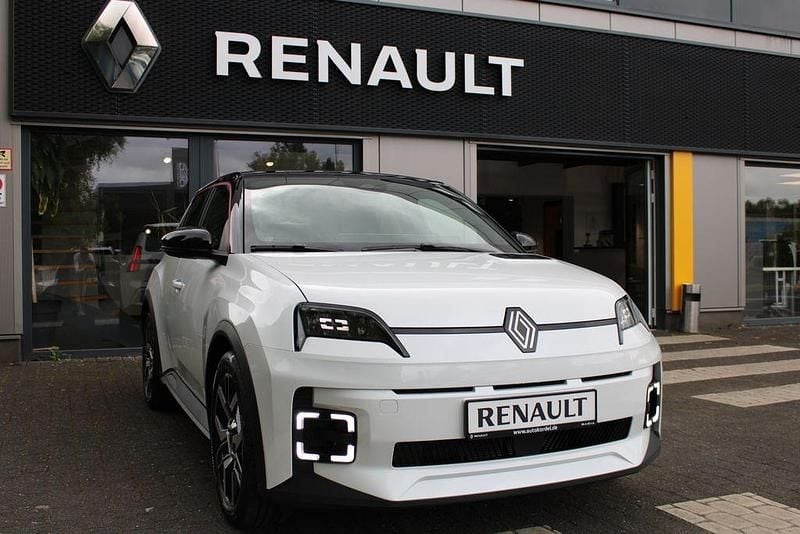 Weiß Neu 2025 Renault R5 Komfort Kleinwagen | 32.310 € - Bild 1/4