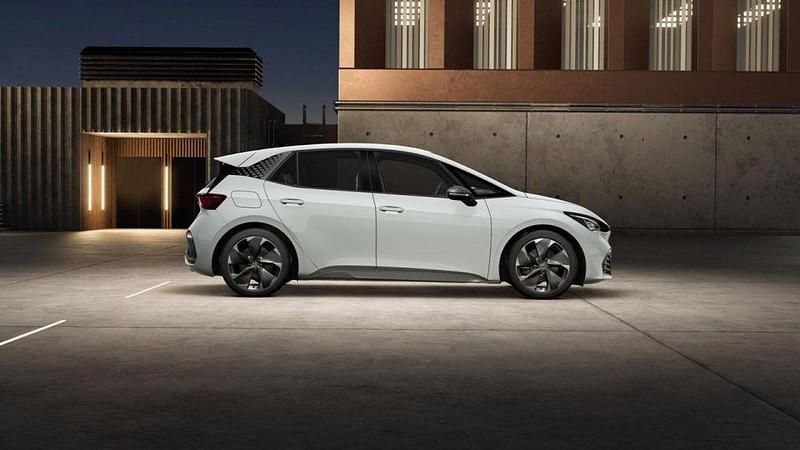 Nevadaweiß Neu 2025 Cupra Born Kleinwagen | 30.800 € (Guter Preis) - Bild 1/1