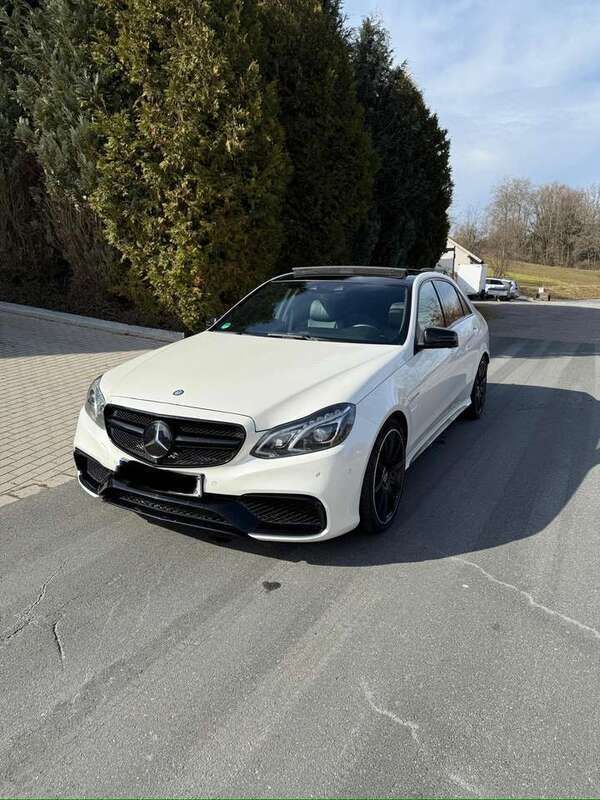 Gebraucht 2013 Mercedes E63 AMG AMG Limousine | 44.000 € (Etwas zu teuer) - Bild 1/4