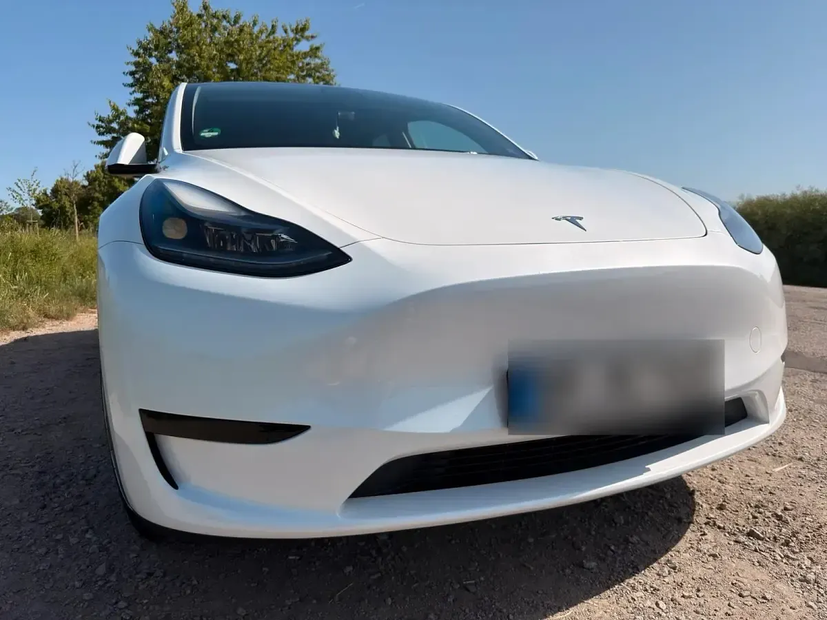 Used Tesla Model Y Standard Range 220 kW (300 HP) 2023 White SUV