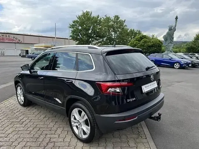 Gebraucht Skoda Karoq Style 150 PS (110 kW) 2019 Schwarzmagic perleffekt SUV