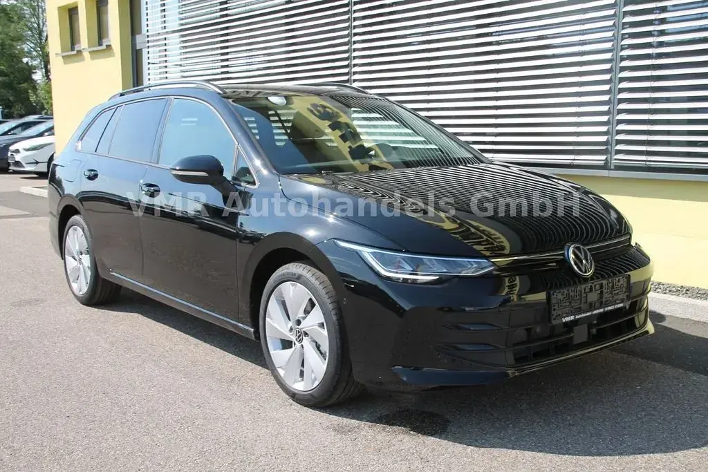 Neu VW Golf VIII 150 PS (110 kW) 2026 Schwarz Limousine