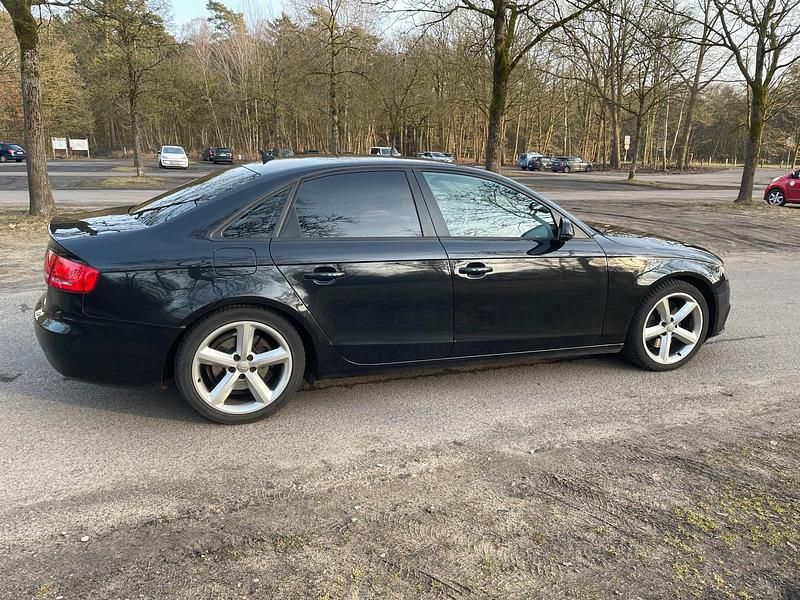 Gebraucht Audi A4 S-Line 160 PS (117 kW) 2010 Schwarz Limousine