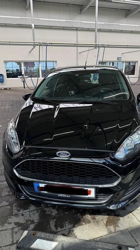 Schwarz Gebraucht 2016 Ford Fiesta Kleinwagen | 5.400 € (Guter Preis) - Bild 1/4
