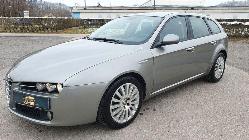 Grau Gebraucht 2006 Alfa Romeo 159 Kombi | 3.850 € (Fairer Preis) - Bild 1/4