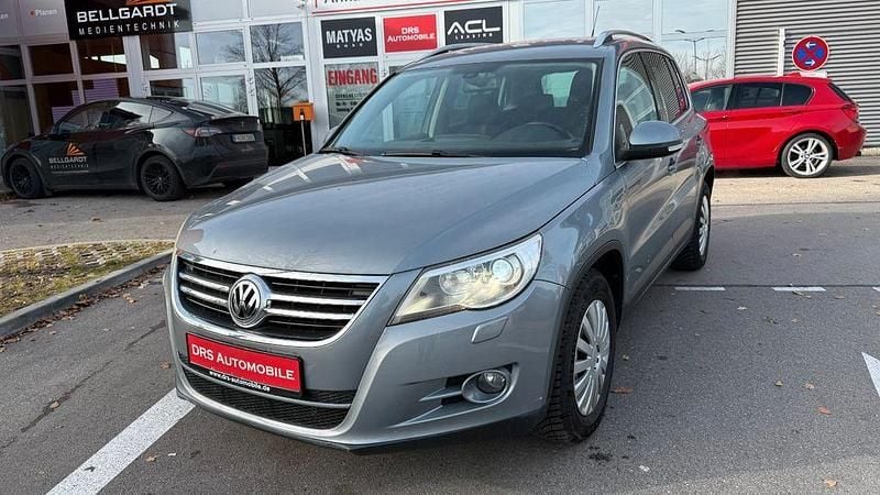 Grau Gebraucht 2009 VW Tiguan Sportline SUV | 4.600 € (Superpreis) - Bild 1/4