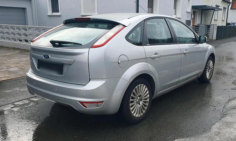 Usata Ford Focus 101 CV (74 kW) 2010 Argento Berlina