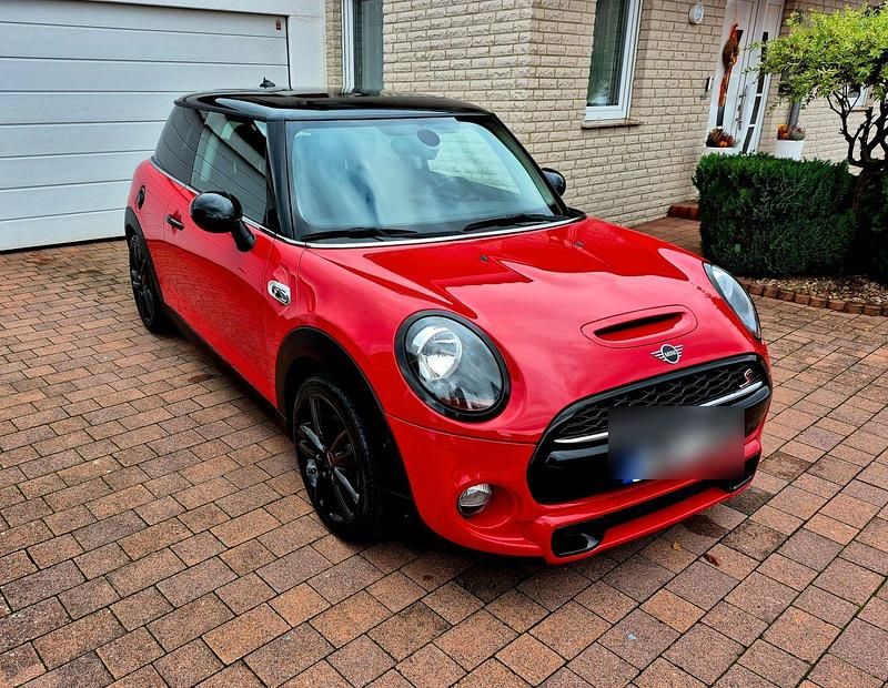Rot Gebraucht 2018 Mini Cooper S Coupé Chili Coupé | 21.300 € - Bild 1/4