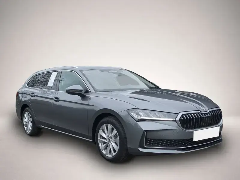 Gebraucht Skoda Superb Selection 150 PS (110 kW) 2025 Kombi
