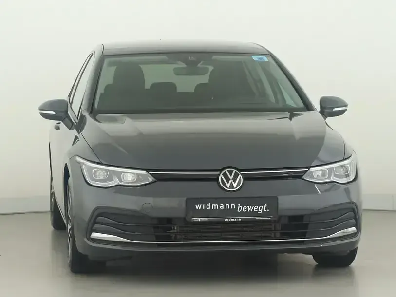 Gebraucht VW Golf VIII Move 150 PS (110 kW) 2023 Delfingrau (metallic) Limousine