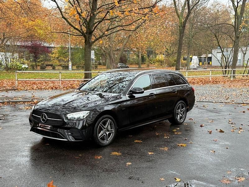 Schwarz Gebraucht 2021 Mercedes E300 AMG Limousine | 27.499 € (Superpreis) - Bild 1/4