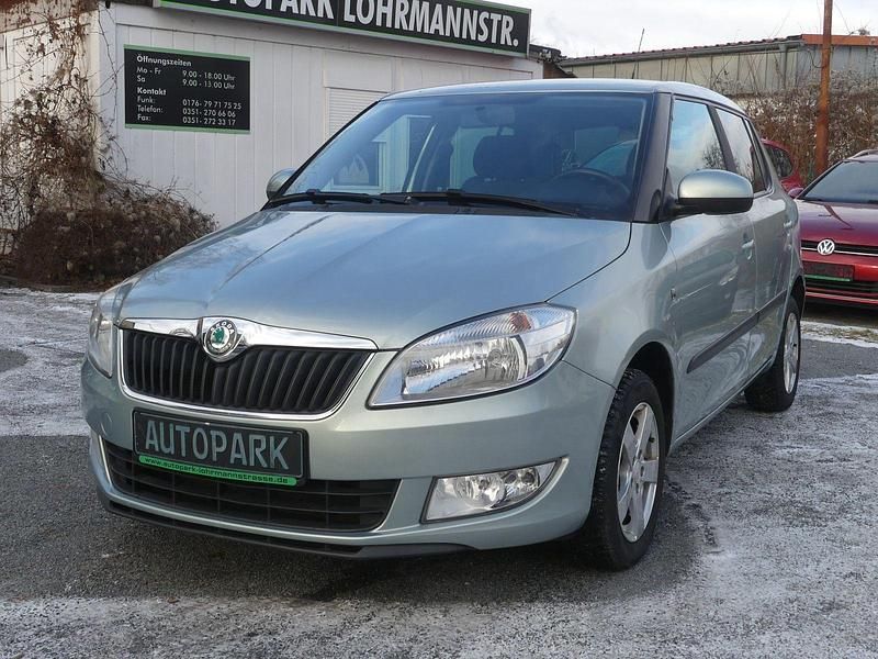 Gebraucht Skoda Fabia Ambiente 86 PS (63 kW) 2011 Grün Kleinwagen